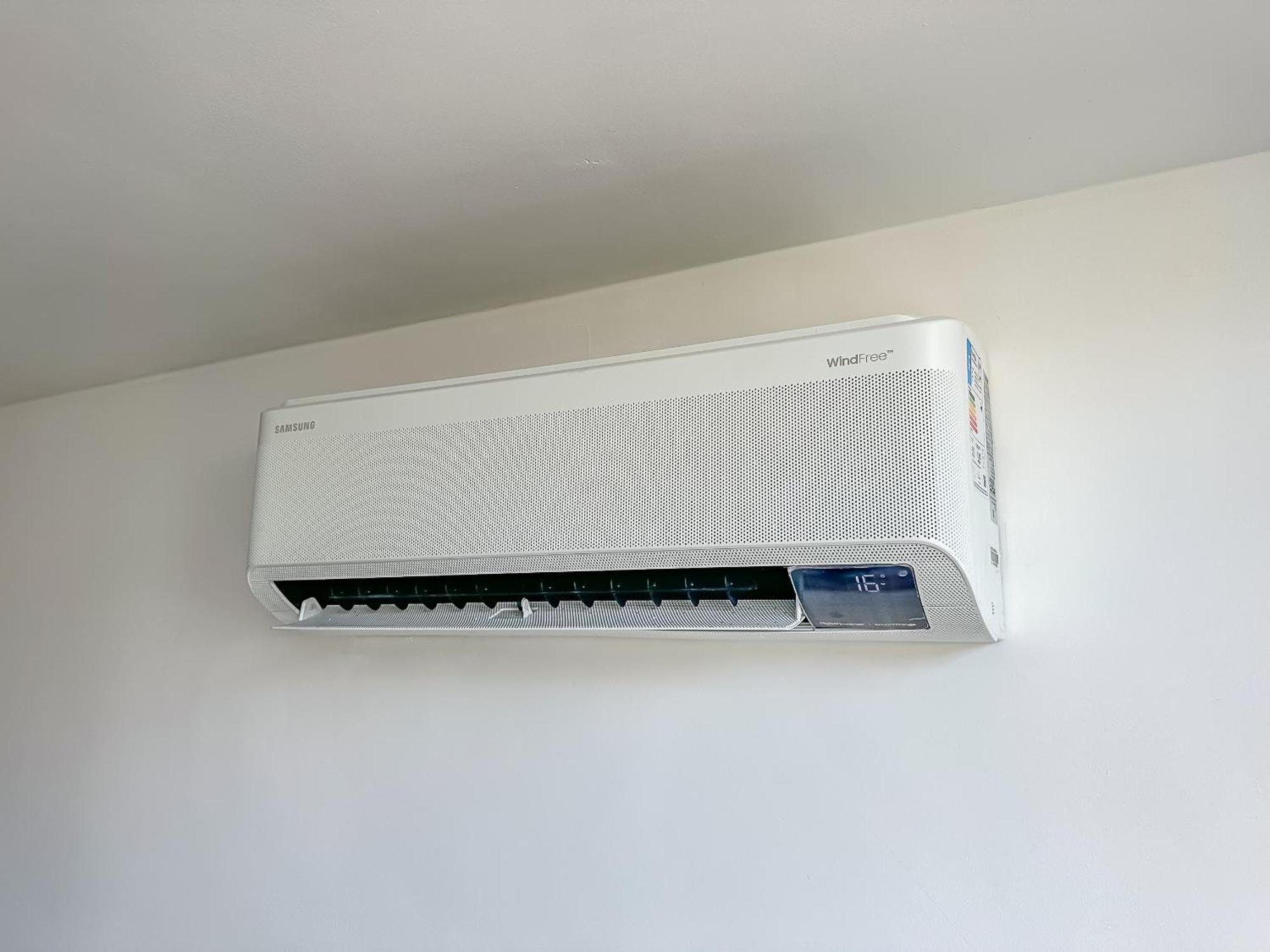 Confortavel Colado Metro Uruguaiana Apartemen