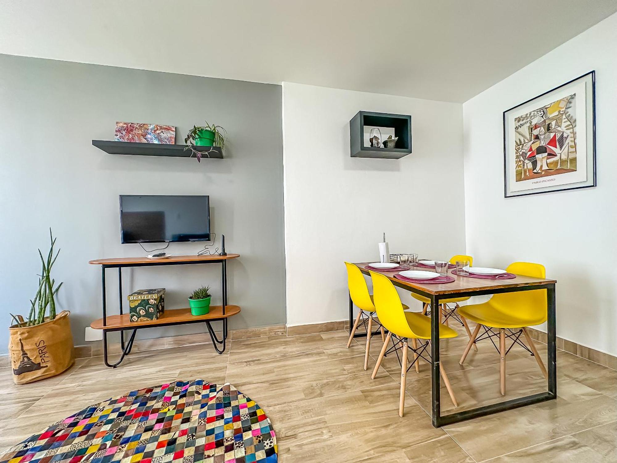 Confortavel Colado Metro Uruguaiana Apartamento